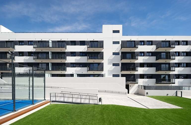 Residencial Solano, 166 viviendas, Valdemoro (Madrid). Primer proyecto (BTR) con certificado Passivhaus en España. Promotora Aedas Homes, posteriormente adquirido por VIVIA HOMES. Grupo Lobe: Gestor constructivo
